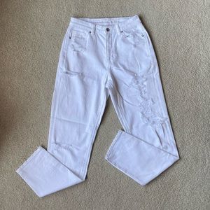 American Eagle | White Distressed Mom Jeans
